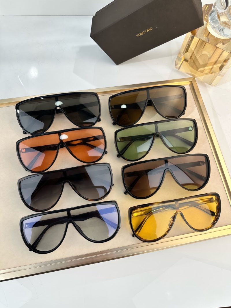 TOM FORD